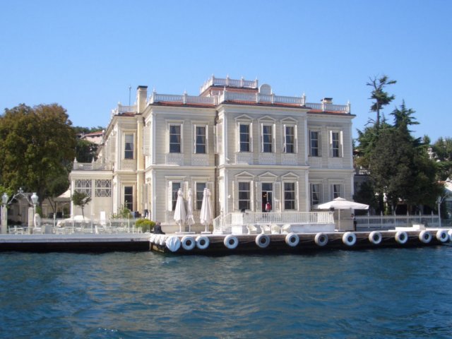 saithalimpashayalionthebosphorus.jpg