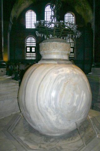 alabastercontaierinhagiasophia.jpg